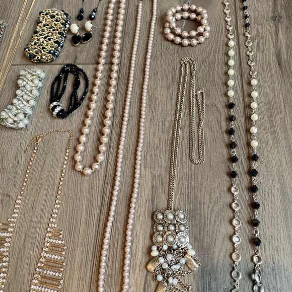 Formal/Sparkle Jewelry Lot 💎 - Picture 3 of 5